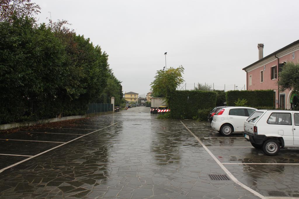 Villa Ferri Apartments Padua Buitenkant foto
